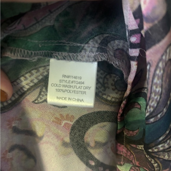 Sienna Rose sheer tunic tank Size Medium multicolor. - Picture 9 of 9